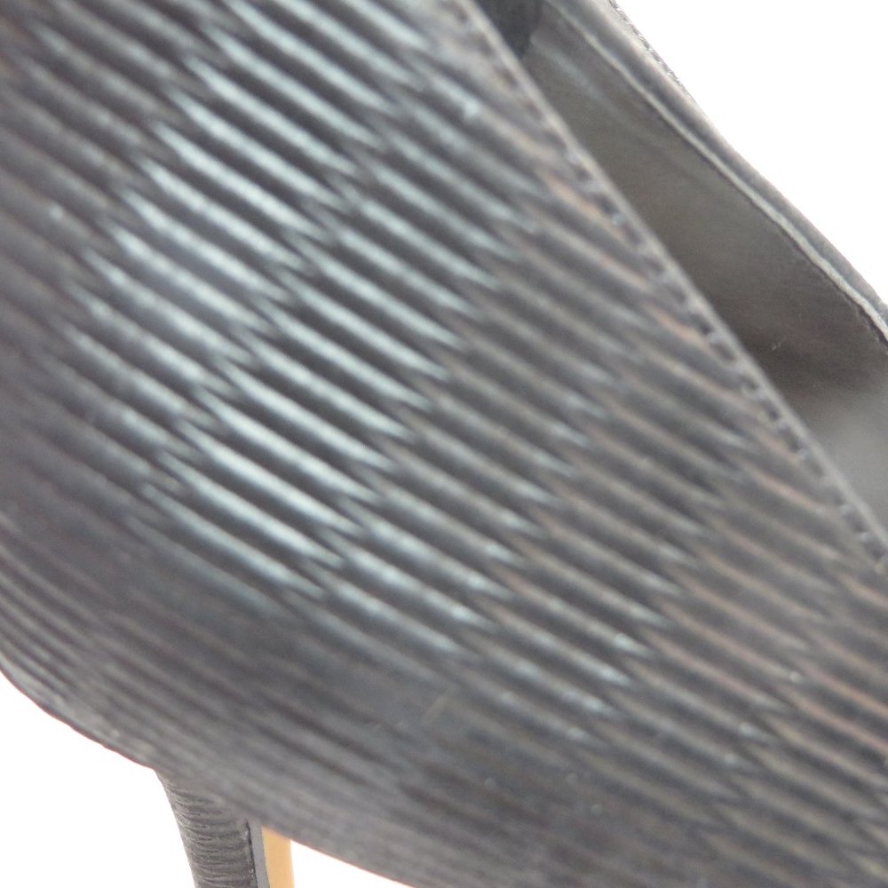 Vince Camuto Hi Heeled Textured and Velvet heel - Picture 2 of 11